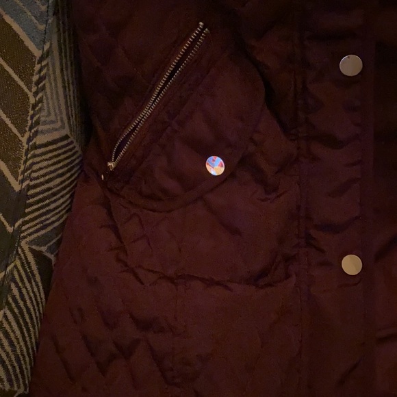 Burgundy quilted jacket. - Picture 2 of 4